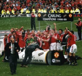 1998-99_Premier_League_title_celebrations_(cropped)