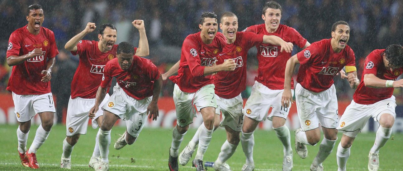 MOSCOW, RUSSIA - MAY 21: Ryan Giggs, Cristiano Ronaldo, Michael Carrick and Owen Hargreaves of Manchester United celebrate after the penalty shoot-out, winning the UEFA Champions League Final match between Manchester United and Chelsea at Luzhniki Stadium on May 21 2008 in Moscow, Russia. (Photo by Matthew Peters/Manchester United via Getty Images)